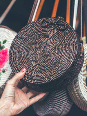 artem-bali-680991-unsplash
